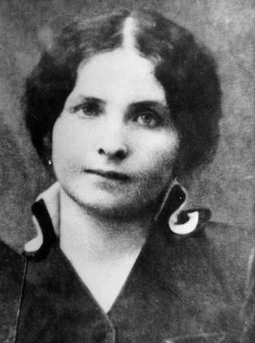 Молодая революционерка Дора Лазуркина.