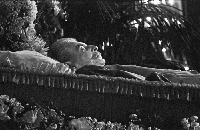 Тело Сталина вынесли из Мавзолея в 1961 году.
