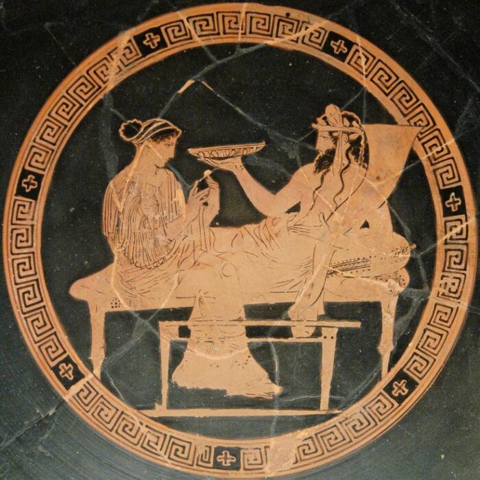 Персефона в Аиде, медальон аттического киликса, около 440-430 гг. до н. э. Фото: i.pinimg.com.