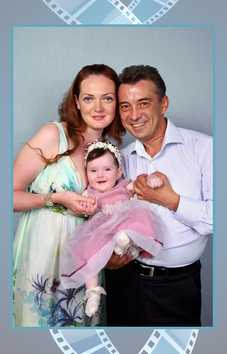 Николай Добрынин с женой и дочерью.