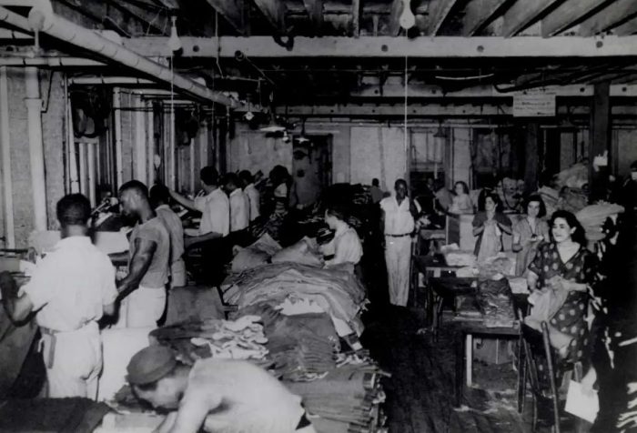 Рабочие на фабрике в Нью-Йорке, 1937 год. Фото: bing.com.