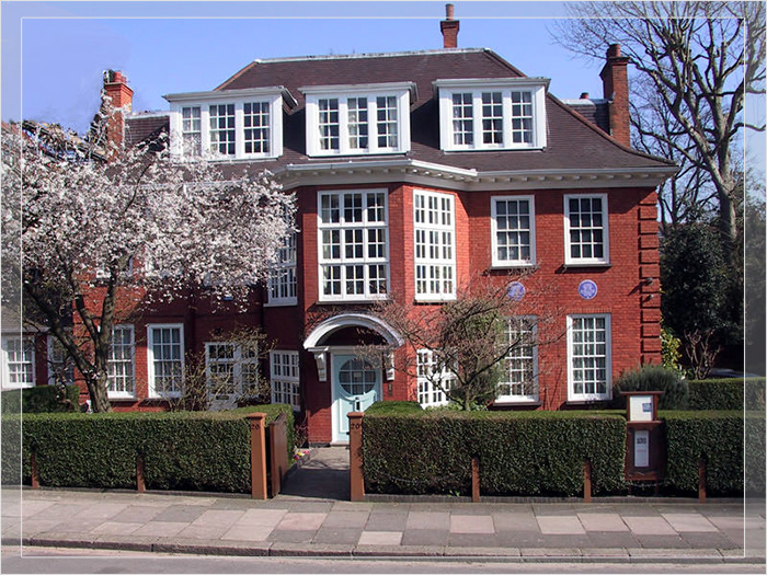 Музей Фрейда в Лондоне расположен в доме Хэмпстед, где психоаналитик прожил последние месяцы своей жизни.