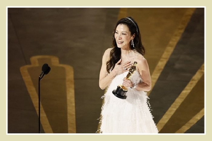 Оскар за самую лучшую женскую роль получила Мишель Йео. Фильм «Всё везде и сразу».