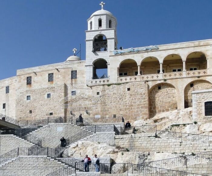 Традиционно считается, что Сайданайский монастырь, расположенный в современной Сирии, был основан Юстинианом. Фото: bing.com.