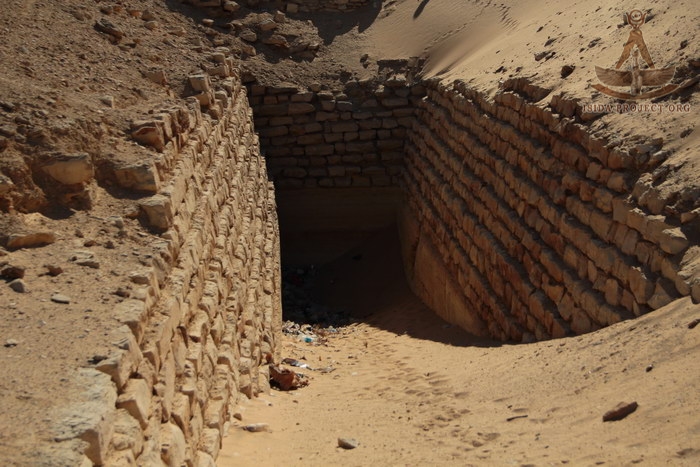 В пирамиде Сехемхета построены только подземные помещения и частично наземная часть. / Фото:isida-project.org