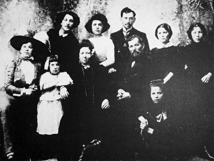  Марк Шагал рос в многодетной еврейской семье