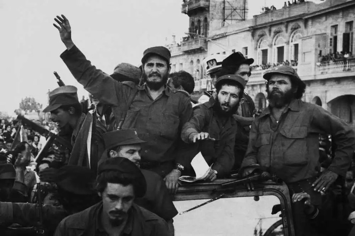 Фидель Кастро въезжает в Гавану 8 января 1959 года. Фото: google.com.