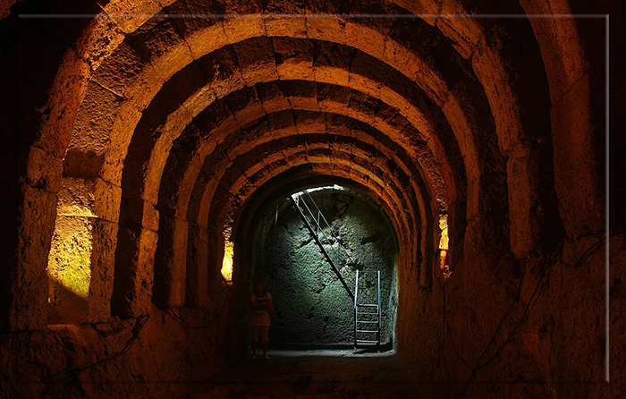 Что скрывает таинственное святилище, где Одиссей спустился в подземный мир: Некромантеон Ахерона