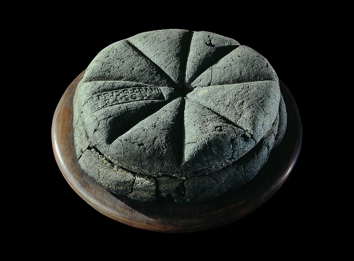 Археологи нашли пиццу в древних Помпеях: Когда впервые приготовили популярное итальянское блюдо