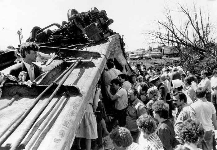 Самая масштабная железнодорожная катастрофа в СССР: кто виноват в ашинской трагедии