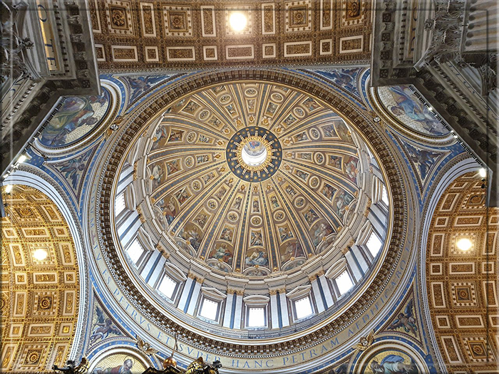 Какая тайна связана с Троном Ватикана в соборе Святого Петра: Святая реликвия католической веры