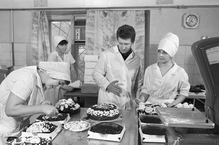 Секреты самых вкусных советских тортов: Рецептуры, которые до сих пор никто не смог повторить