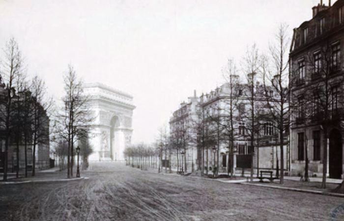Как выглядил «фальшивый» Париж, и для чего французы построили его в XX веке