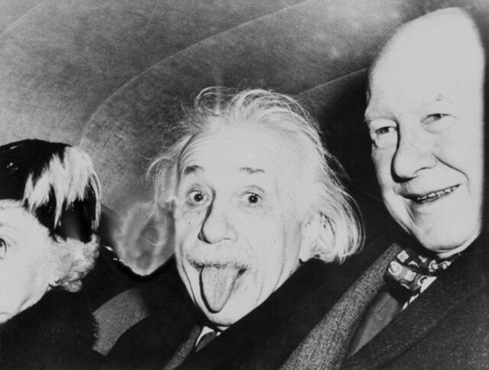 Кому показывал язык Эйнштейн и другие забавные истории, свзанные с историческими фото знаменитостей