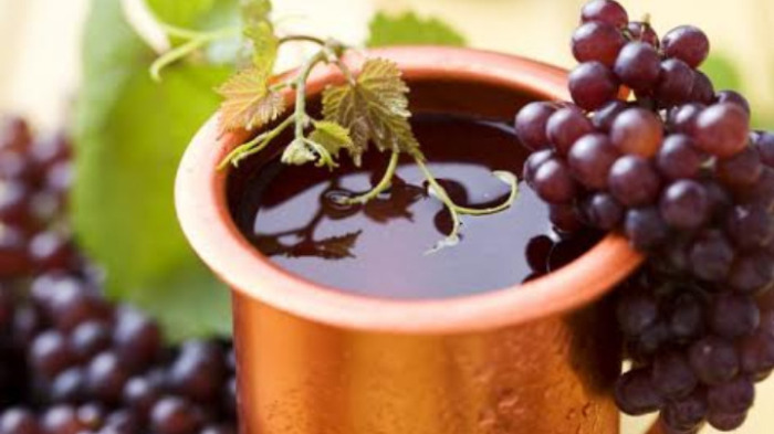 Какие древности нашли ученые в 1600-летнем винном магазине в Греции, и Какая стихия его разрушила