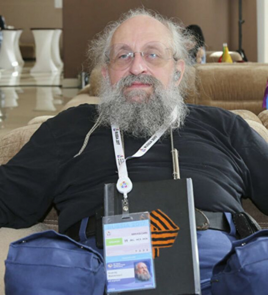 «В моей комнате - календари с раздетыми женщинами»: интимные тайны 71-летнего Вассермана, который с юности держит обет целомудрия