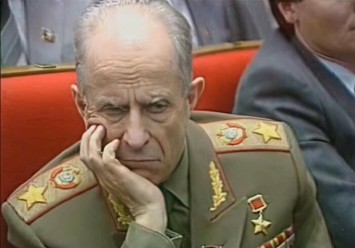 Почему не верят в добровольный уход маршала Ахромеева, который защищал СССР до последнего дня