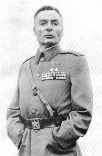 Как воевал единственный в истории офицер без рук и почему простил фашиста, который стрелял в него: Василий Петров