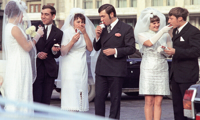 За кого стремились замуж советские девушки: Кто они - самые завидные женихи СССР