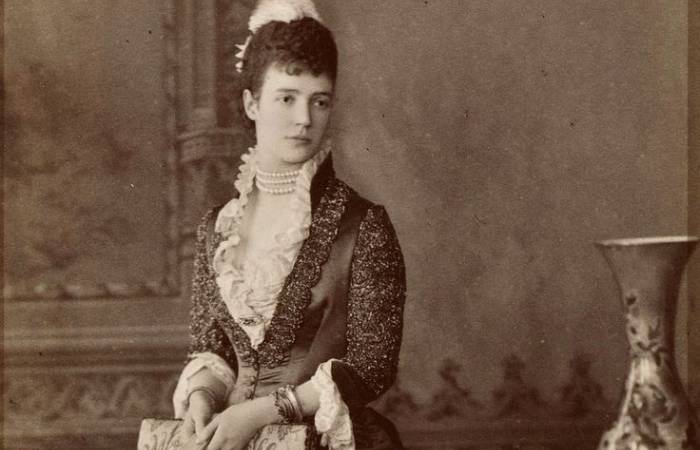 Как вдова Александра II вымогала деньги у императорской семьи, чем угрожала и что получила в итоге