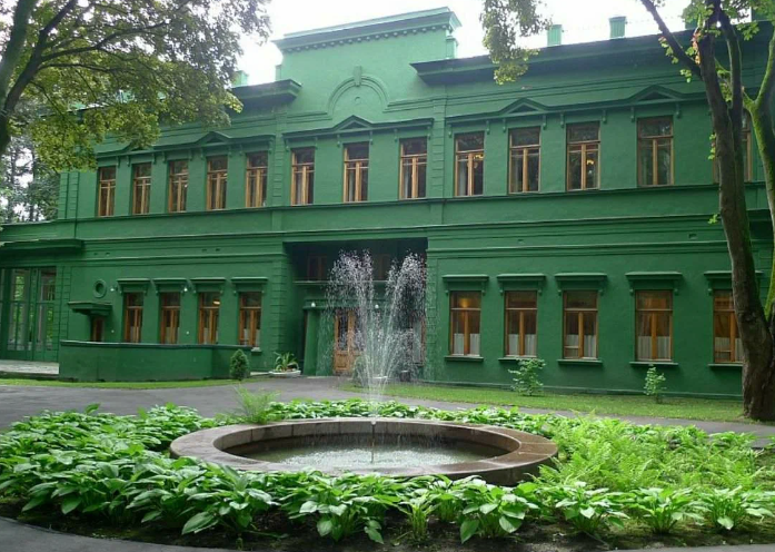 Почему телохранитель Сталина не смог спасти своих любовниц от репрессий и выполнял роль няньки