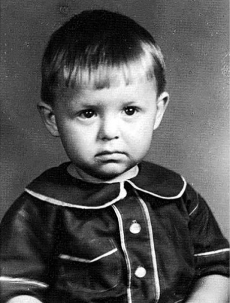 За что 2 раза пытались расстрелять Рокоссовского, и Как пытки не сломали героического маршала Победы