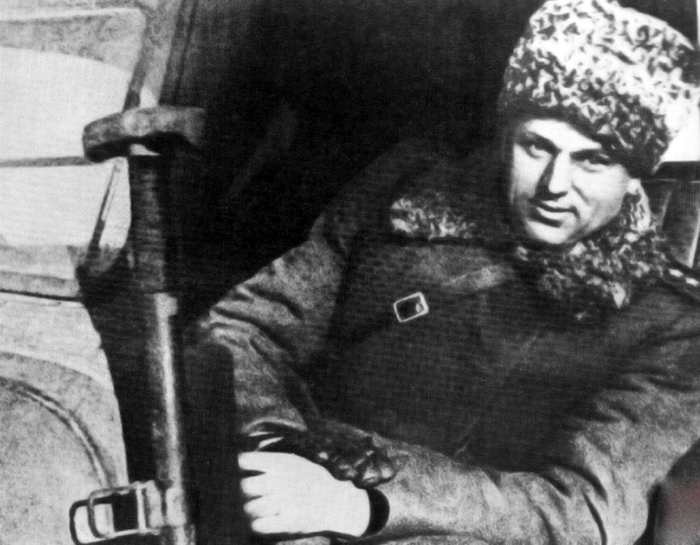 За что 2 раза пытались расстрелять Рокоссовского, и Как пытки не сломали героического маршала Победы